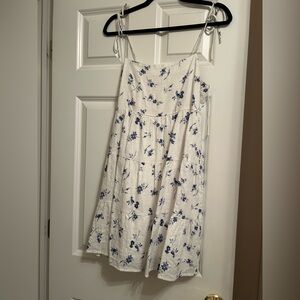 Abercrombie toe floral mini dress